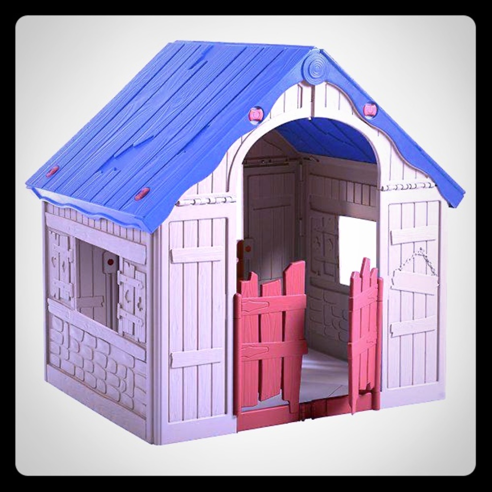 The WonderFold Foldable Playhouse by Keter